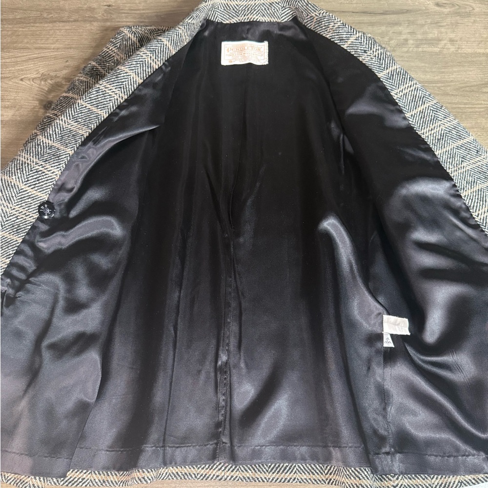 Pendleton 100% Virgin Wool Doublebreasted Coat Wo… - image 7